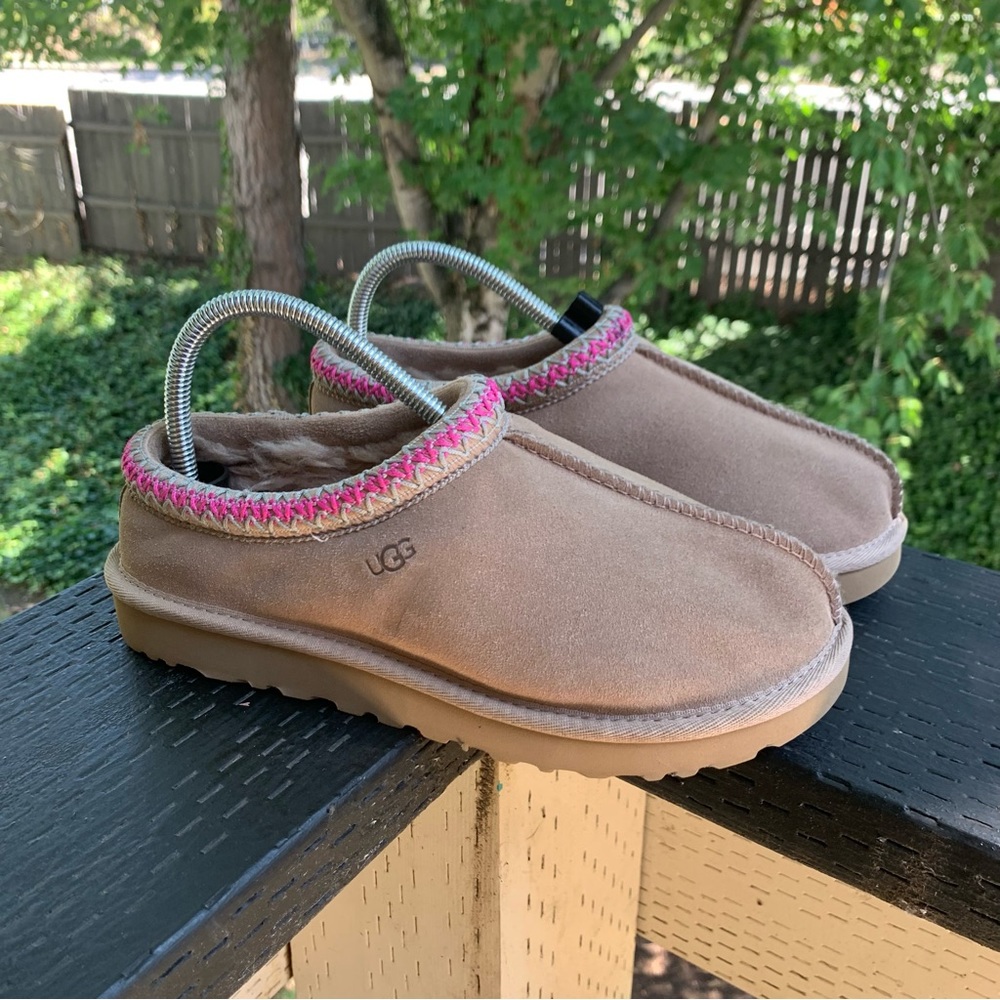 Ugg Women’s Tasman Slipper in Beachwood Size 8 Wool Suede Outdoor